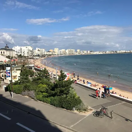 T3 Face Avec Balcon Et Parking, Aux Sables-d'olonne - Fr-1-92-808 *