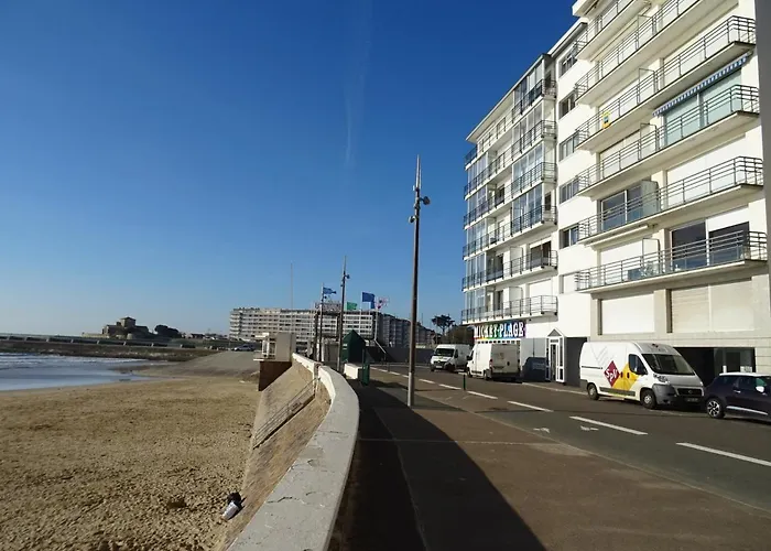 T3 Face Avec Balcon Et Parking, Aux Sables-d'olonne - Fr-1-92-808 * Les Sables-dʼOlonne