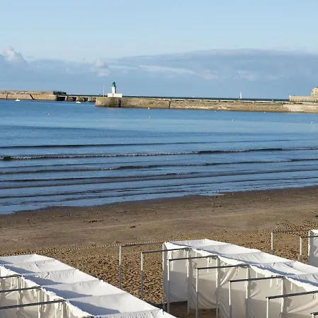 Apartment T3 Face Avec Balcon Et Parking, Aux Sables-d'olonne - Fr-1-92-808 *