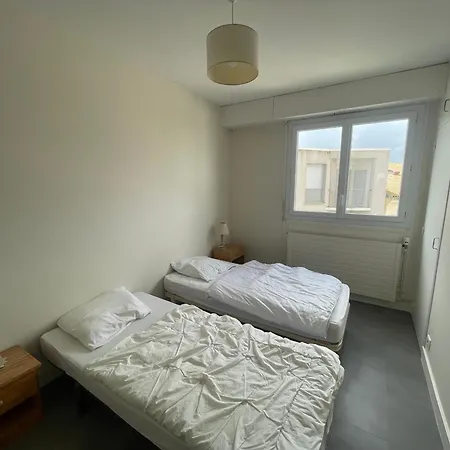 T3 Face Avec Balcon Et Parking, Aux Sables-d'olonne - Fr-1-92-808