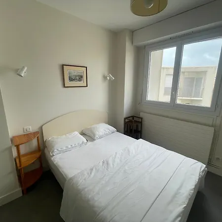 T3 Face Avec Balcon Et Parking, Aux Sables-d'olonne - Fr-1-92-808 Apartman *