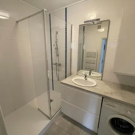 Apartment T3 Face Avec Balcon Et Parking, Aux Sables-d'olonne - Fr-1-92-808 *