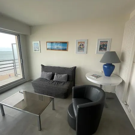 T3 Face Avec Balcon Et Parking, Aux Sables-d'olonne - Fr-1-92-808 *