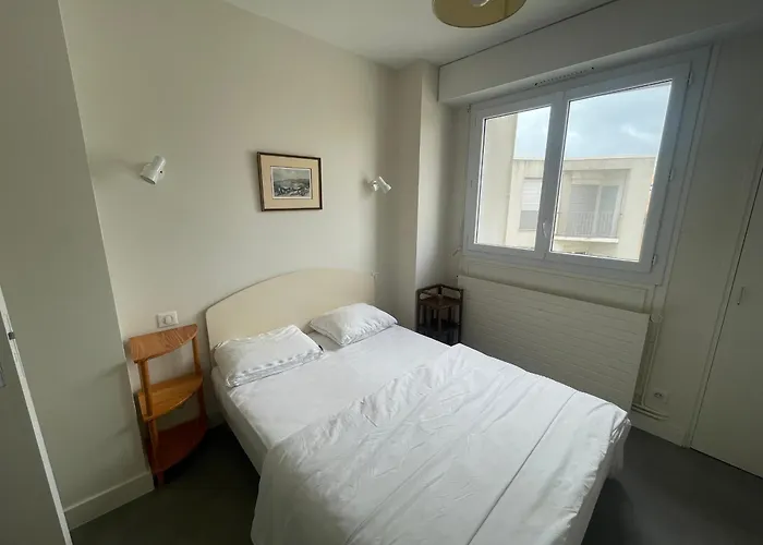 T3 Face Avec Balcon Et Parking, Aux Sables-d'olonne - Fr-1-92-808 شقة *